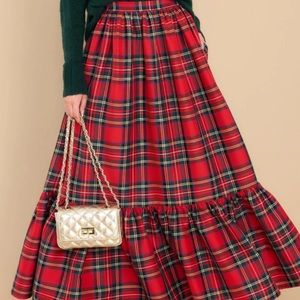 NEW! Red Dress red plaid maxi skirt. Aura brand. Size L